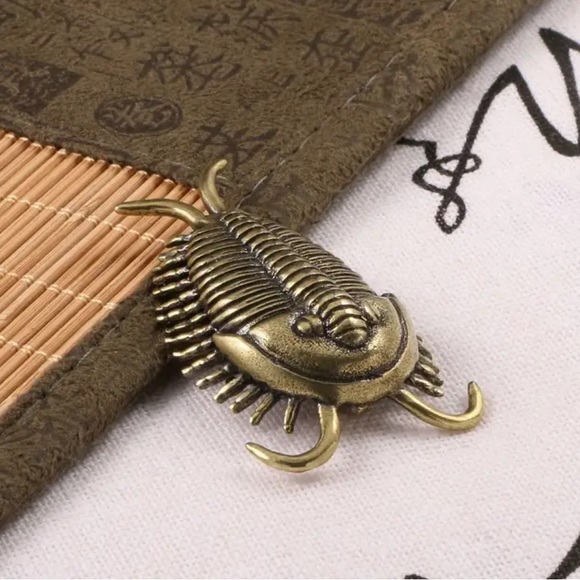 Solid Brass Trilobite Vintage-style Sculpture Desk Decor - Picture 3 of 8